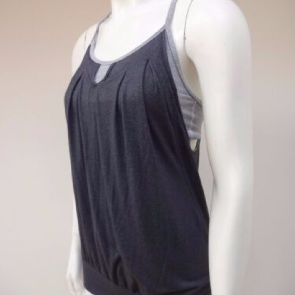 LULULEMON ATHLETIC GRAY FITNESS YOGA TOP W/ATTACHED BRA